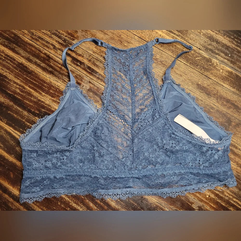 Victoria's Secret blue lace bralette, medium